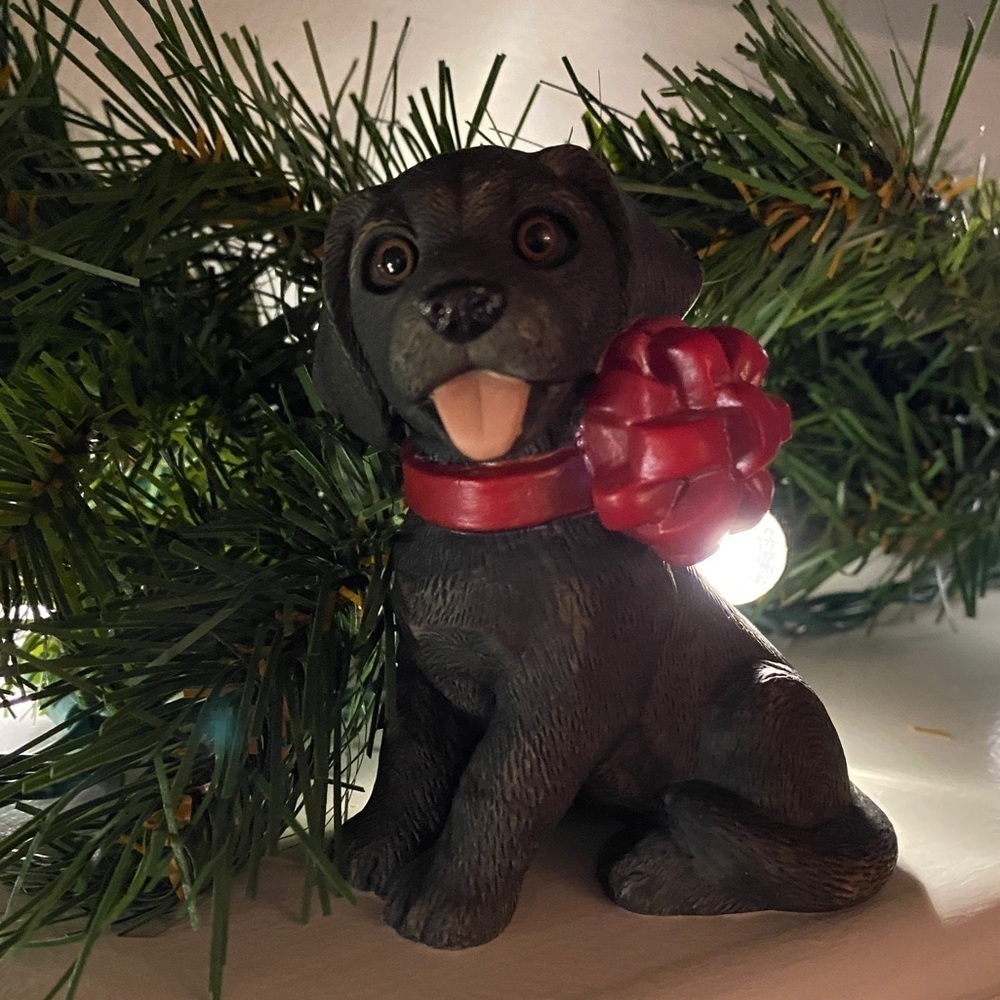 Enesco Black Lab Puppy for Christmas Figurine Dog 1985 Purebred Pets Kathy Wise - Picture 3 of 10